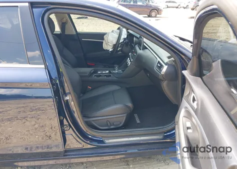 2020 Genesis G70 2.0T Awd z USA, uszkodzony, nr VIN KMTG64LA6LU054121